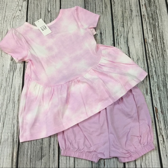 Gap Girls 2T 3T 4T 5T Purple Shorts Outfit - Picture 4 of 5